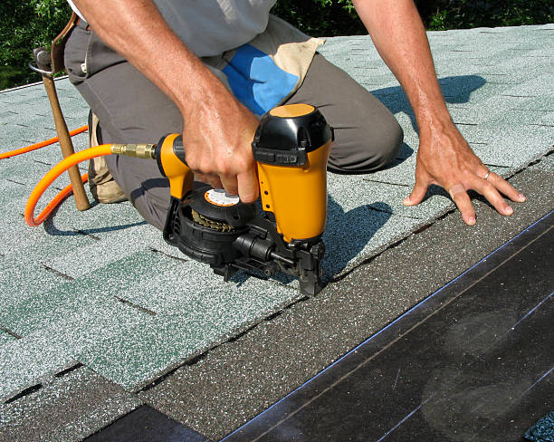 Best Roof Gutter Cleaning  in Strathmore, NJ